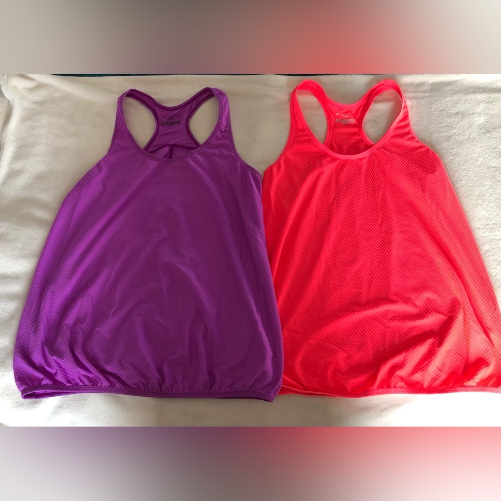 Tek Gear lot of 2 athletic/yoga tank tops. Size S. GUC.